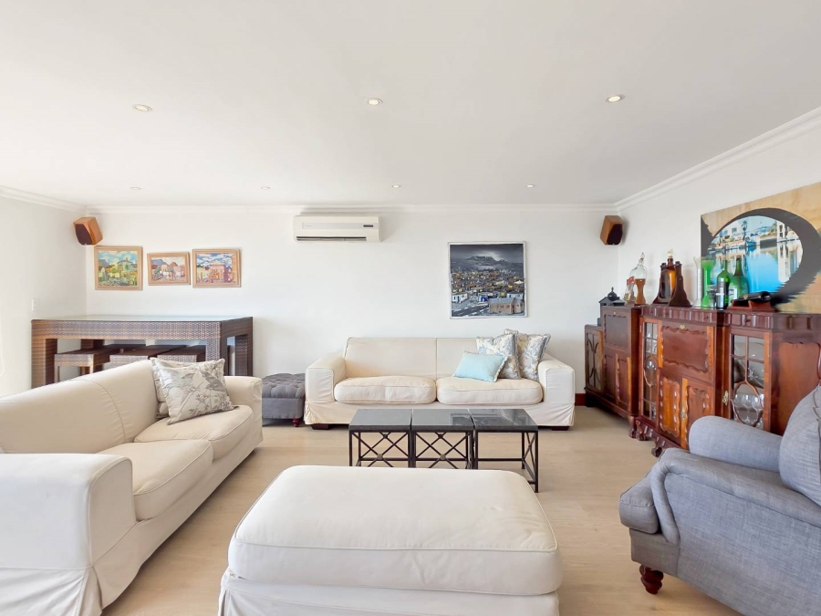 4 Bedroom Property for Sale in Fresnaye Western Cape